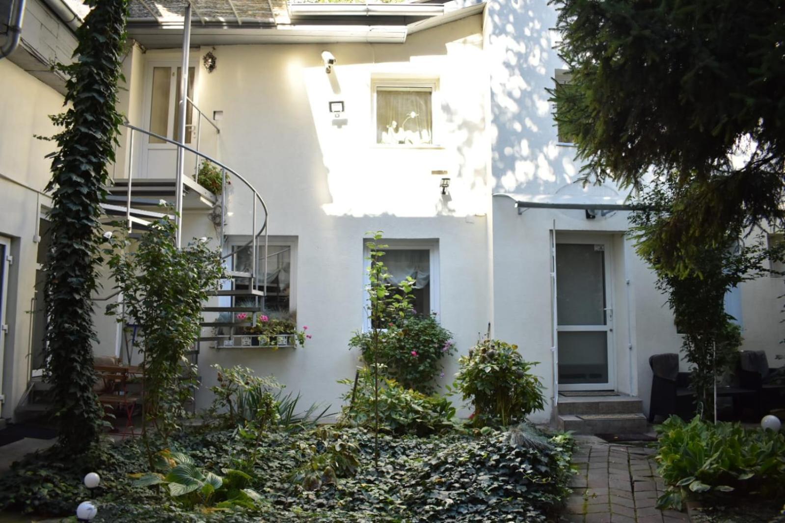 Anna'S Guesthouse Kluż-Napoka Zewnętrze zdjęcie